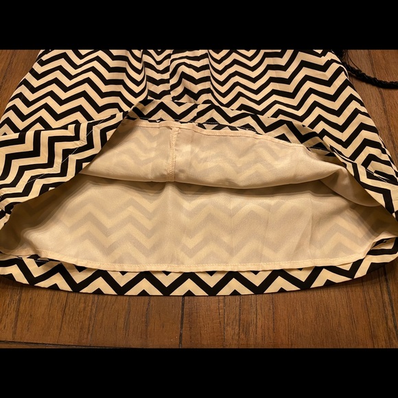 Black & Tan Chevron Dress - Picture 5 of 6